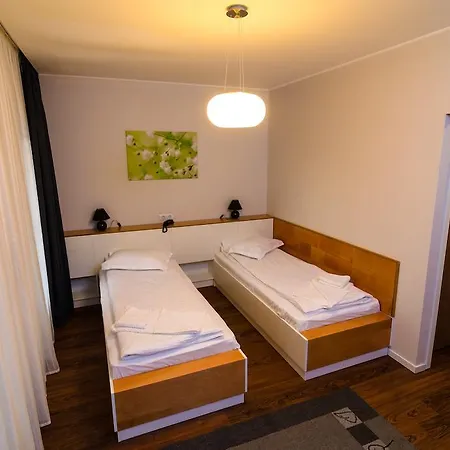 Konukevi Pensiunea La Broscuta Cîmpia Turzii